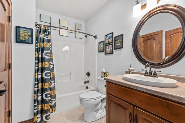 $514,900 | 1355 Prairie Lake Circle, Neenah, WI 54956