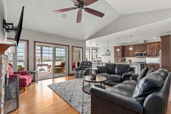 $514,900 | 1355 Prairie Lake Circle, Neenah, WI 54956