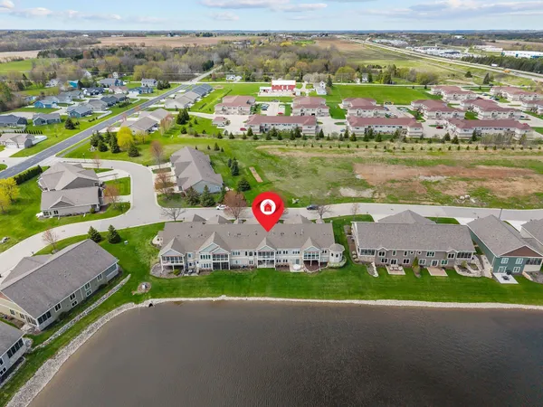 $514,900 | 1355 Prairie Lake Circle, Neenah, WI 54956