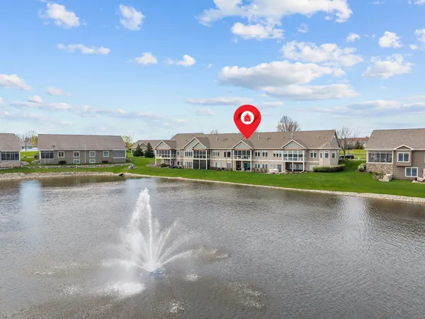 $514,900 | 1355 Prairie Lake Circle, Neenah, WI 54956