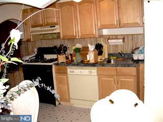920 Atwood Road Philadelphia, PA 19151 - Photo 2 of 6 Gallery Image 2