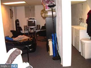 920 Atwood Road Philadelphia, PA 19151 - Photo 3 of 6 Gallery Image 3