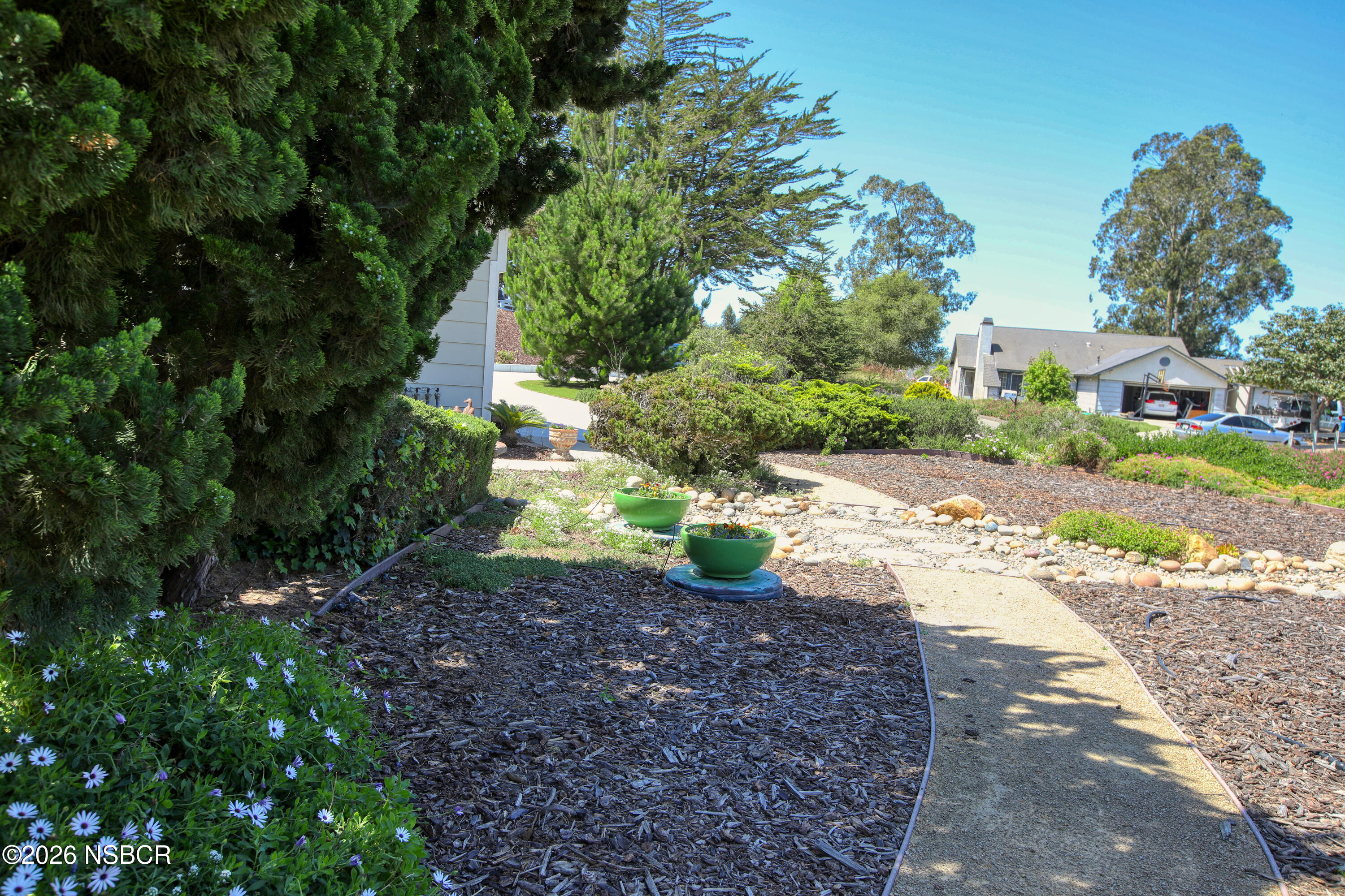 435-433 Eucalyptus Road, Unit 435433 Nipomo, CA 93444 - Photo 38 of 78 Front Yard facing Driveway