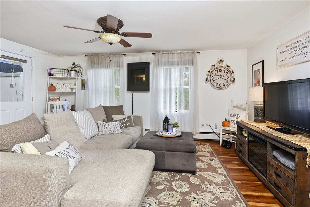 153 Fish Road, Unit 4 Tiverton, RI 02878 - Photo 11 of 31 Gallery Image 11