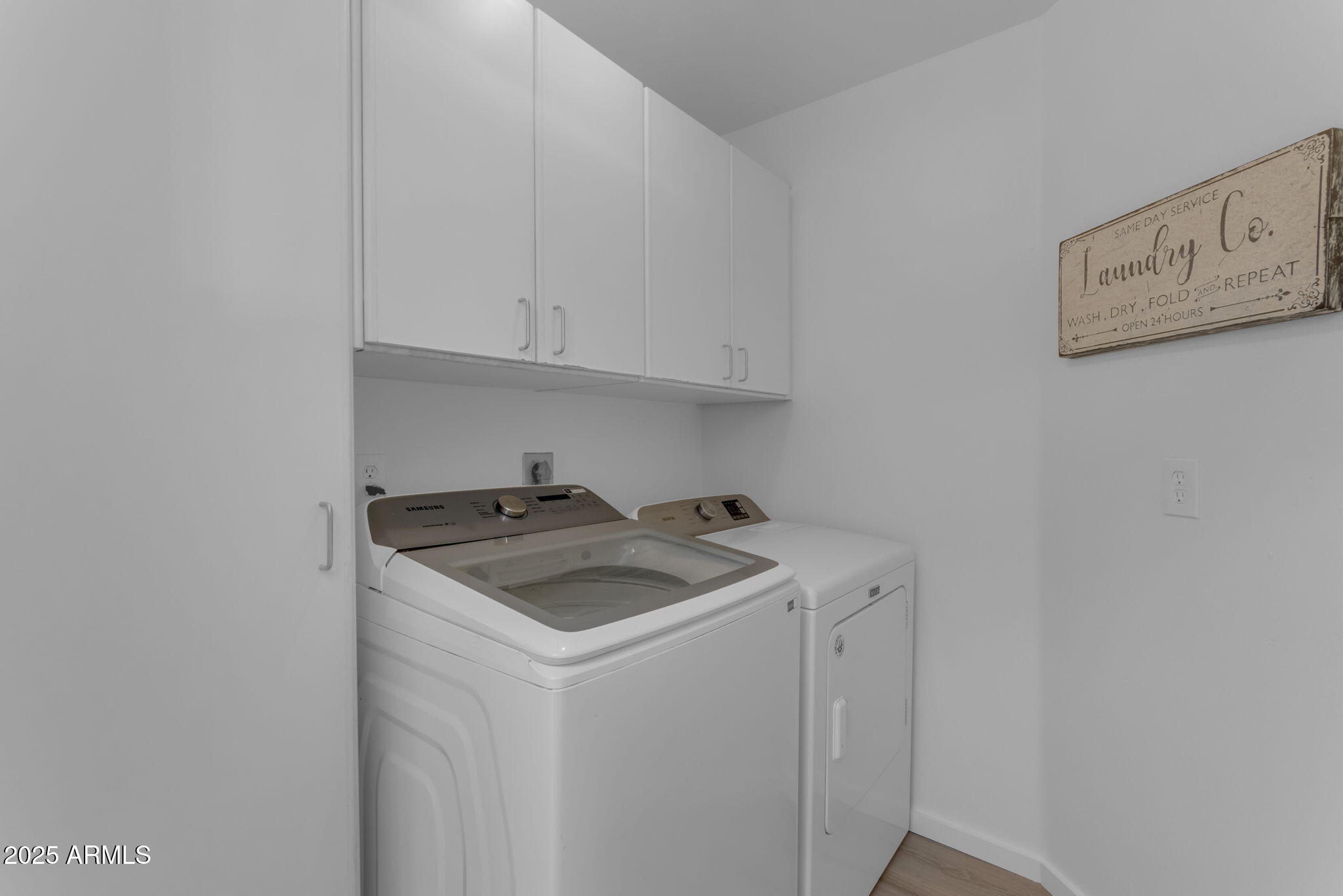 137 West Gary Way Gilbert, AZ 85233 - Photo 9 of 43 a utility room with dryer and washer