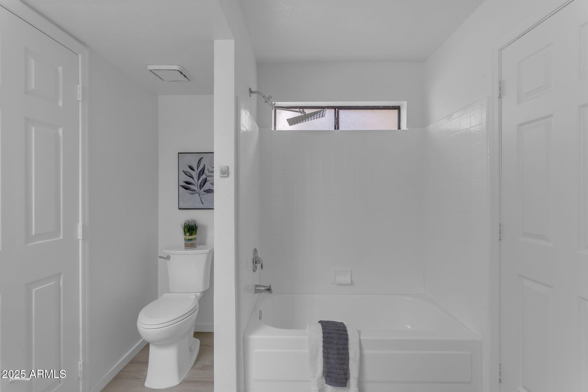 137 West Gary Way Gilbert, AZ 85233 - Photo 35 of 43 a bathroom with a toilet and a shower