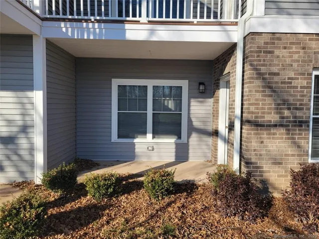 $2,750 | 10 Berkshire Road, Unit 111, West Hartford, CT 06110