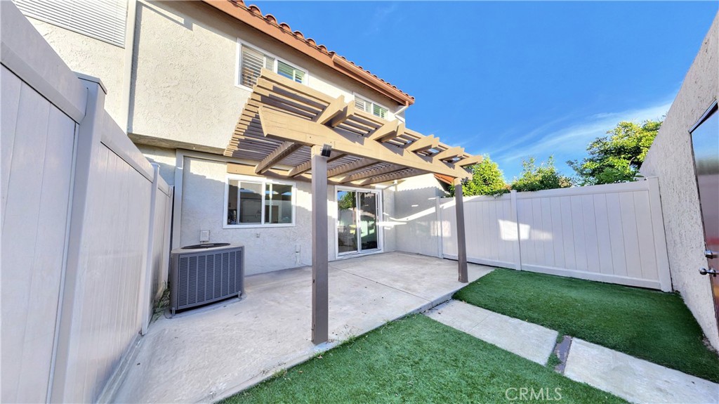 4646 Minorca Way Buena Park, CA 90621 - Photo 4 of 23 Photos may include alternation for visualization purposes.