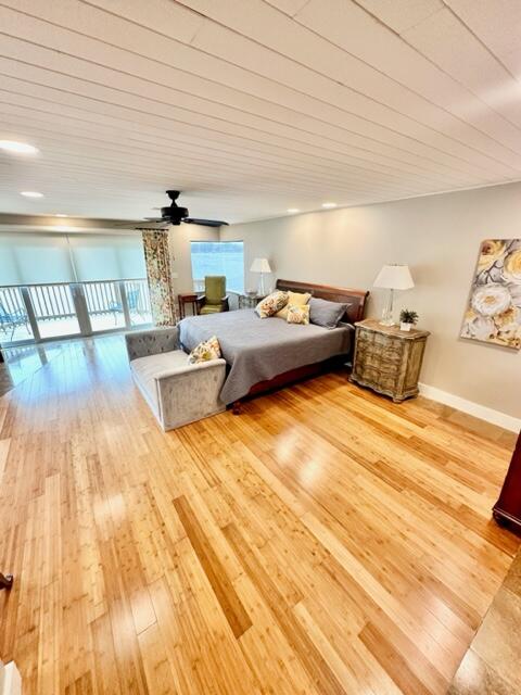 910 Santa Rosa Boulevard Fort Walton Beach, FL 32548 - Photo 19 of 68 Master bedroom