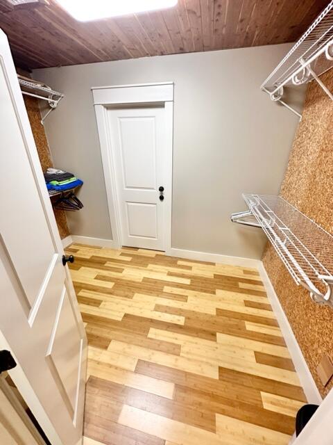 910 Santa Rosa Boulevard Fort Walton Beach, FL 32548 - Photo 20 of 68 Master walk-in closet