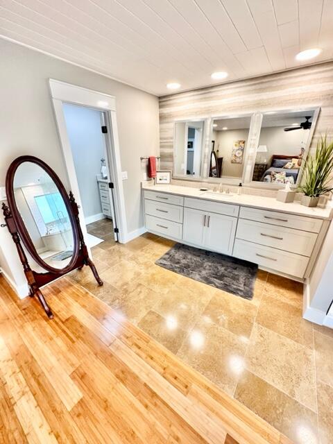 910 Santa Rosa Boulevard Fort Walton Beach, FL 32548 - Photo 22 of 68 Master bathroom