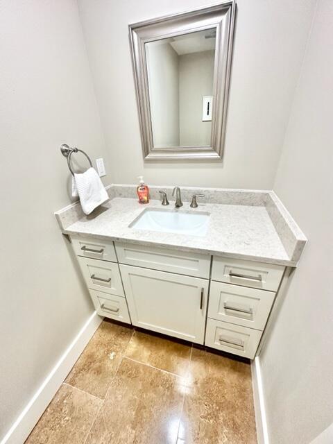 910 Santa Rosa Boulevard Fort Walton Beach, FL 32548 - Photo 23 of 68 Master bathroom