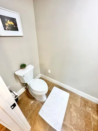 $6,500 | 910 Santa Rosa Boulevard, Fort Walton Beach, FL 32548