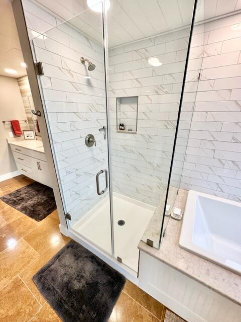 910 Santa Rosa Boulevard Fort Walton Beach, FL 32548 - Photo 26 of 68 Master shower