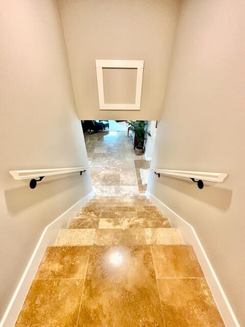 910 Santa Rosa Boulevard Fort Walton Beach, FL 32548 - Photo 29 of 68 Stairs to middle level