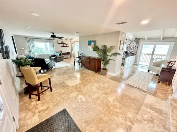 $6,500 | 910 Santa Rosa Boulevard, Fort Walton Beach, FL 32548