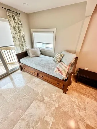 $6,500 | 910 Santa Rosa Boulevard, Fort Walton Beach, FL 32548