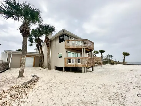 $6,500 | 910 Santa Rosa Boulevard, Fort Walton Beach, FL 32548