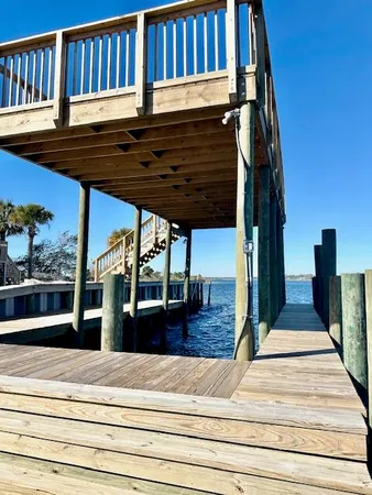 $6,500 | 910 Santa Rosa Boulevard, Fort Walton Beach, FL 32548