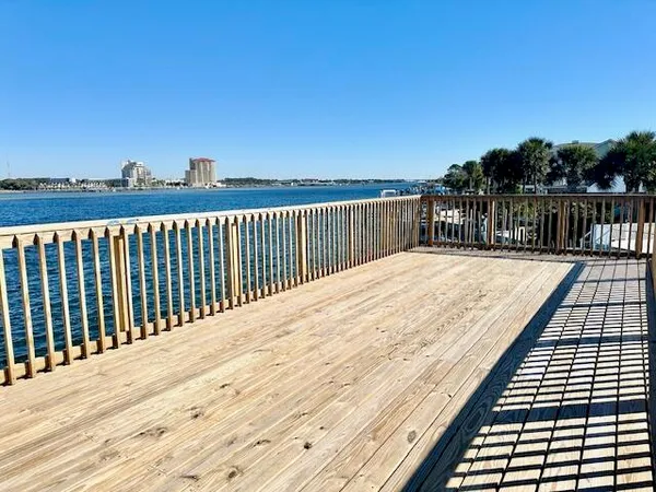 $6,500 | 910 Santa Rosa Boulevard, Fort Walton Beach, FL 32548
