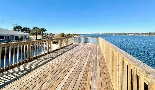 $6,500 | 910 Santa Rosa Boulevard, Fort Walton Beach, FL 32548