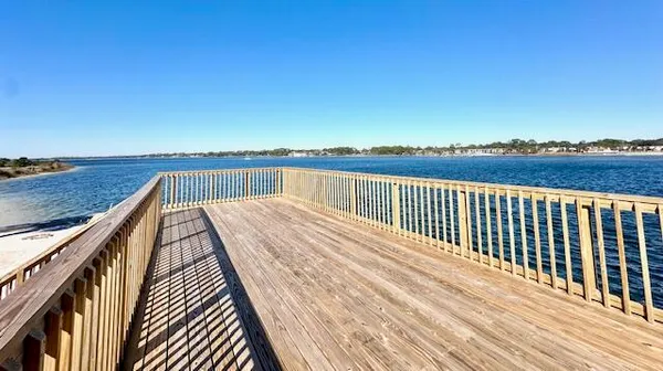 $6,500 | 910 Santa Rosa Boulevard, Fort Walton Beach, FL 32548