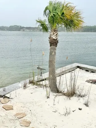 $6,500 | 910 Santa Rosa Boulevard, Fort Walton Beach, FL 32548