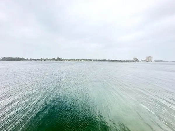 $6,500 | 910 Santa Rosa Boulevard, Fort Walton Beach, FL 32548