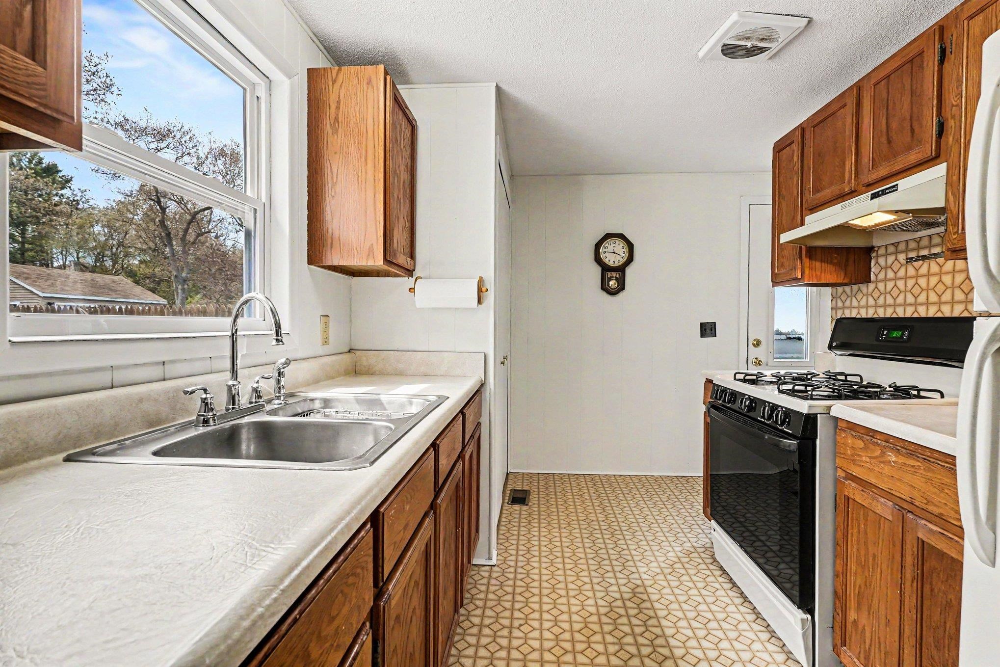 5603 Cedar Lake Road Oscoda, MI 48750 - Photo 5 of 25
