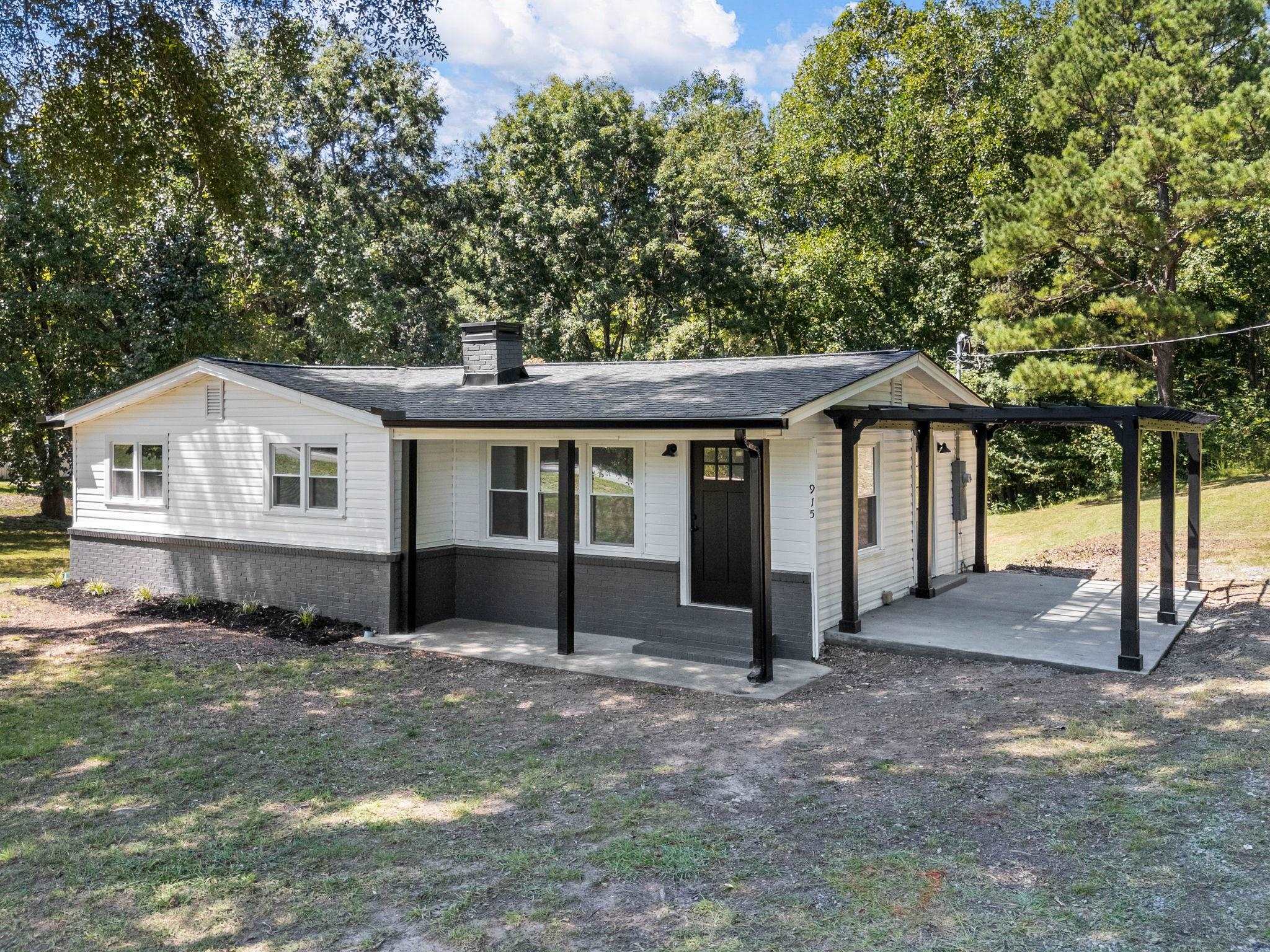 915 Old Melvin Hill Road Campobello, SC 29322 - Photo 1 of 41 Gallery Image 1