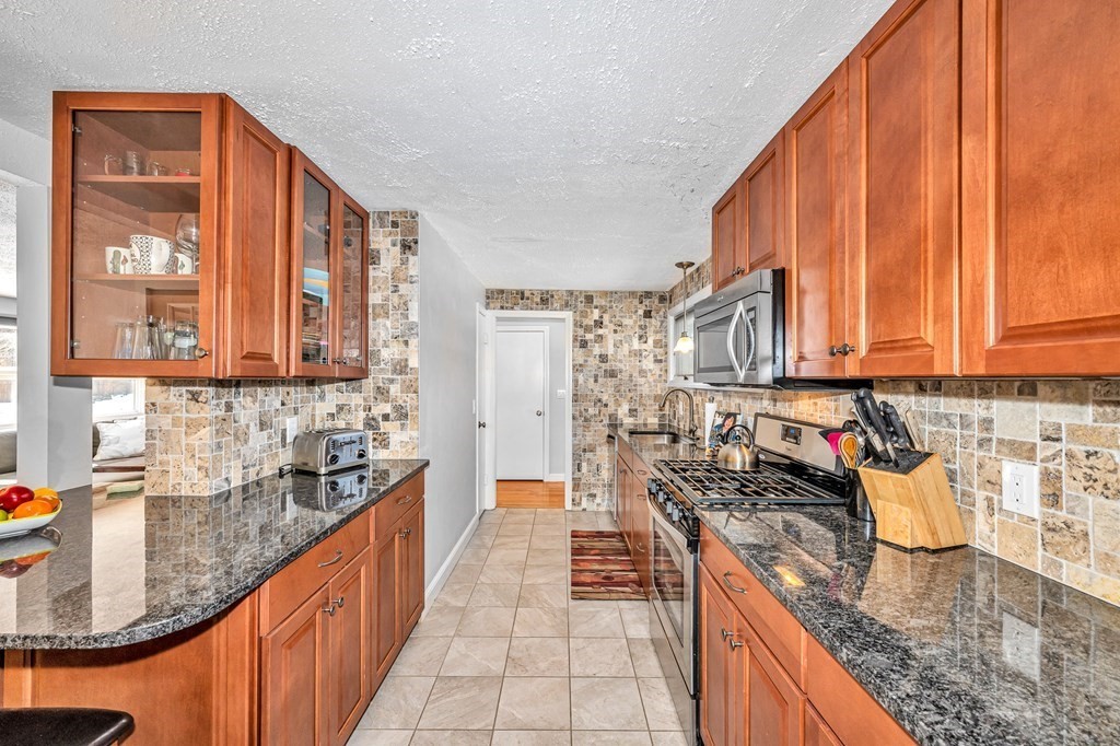373 Williams Street Longmeadow, MA 01106 - Photo 15 of 34