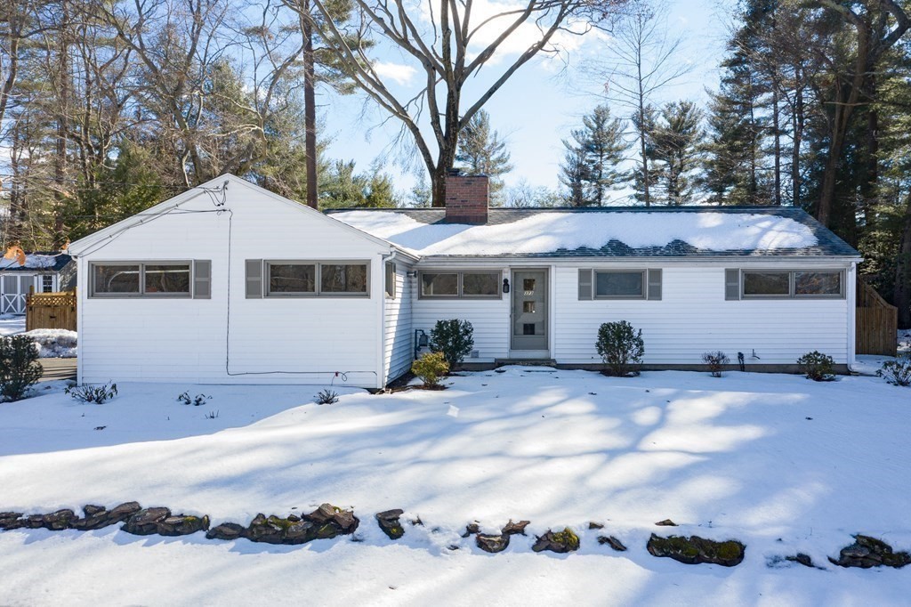 373 Williams Street Longmeadow, MA 01106 - Photo 3 of 34