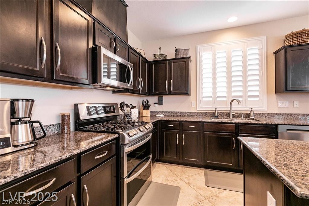 63 Via Di Mello Henderson, NV 89011 - Photo 22 of 83