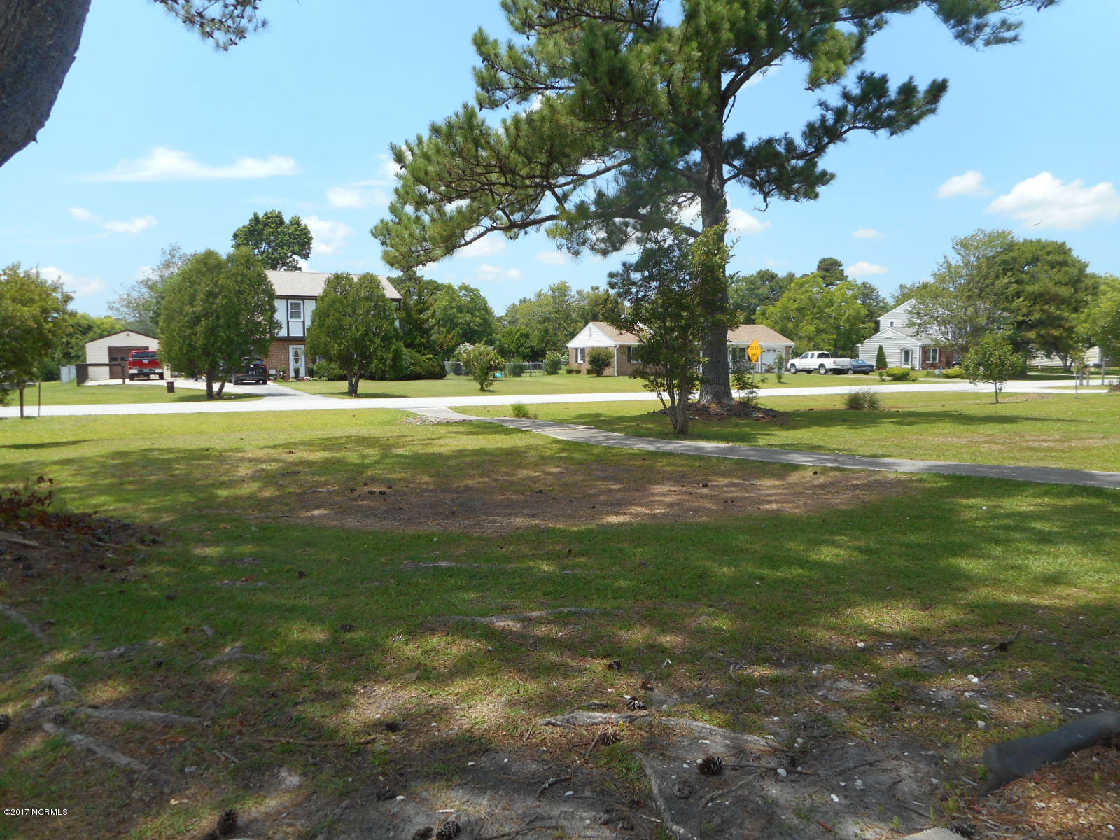 300 Murdoch Road Newport, NC 28570 - Photo 18 of 26 Front Yard