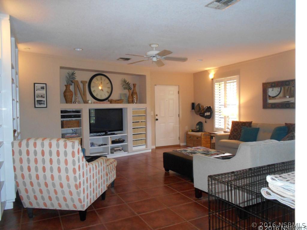 197 Roberts Road Edgewater, FL 32141 - Photo 13 of 29 Gallery Image 13