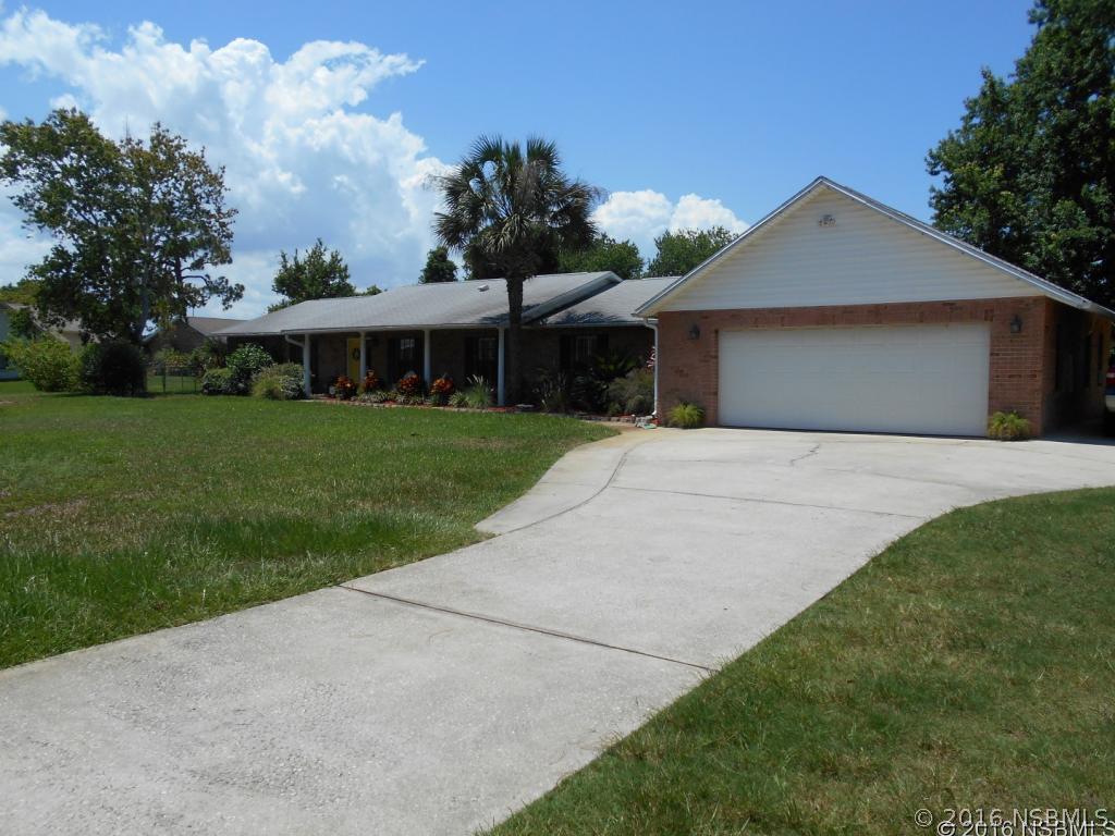 197 Roberts Road Edgewater, FL 32141 - Photo 2 of 29 Gallery Image 2
