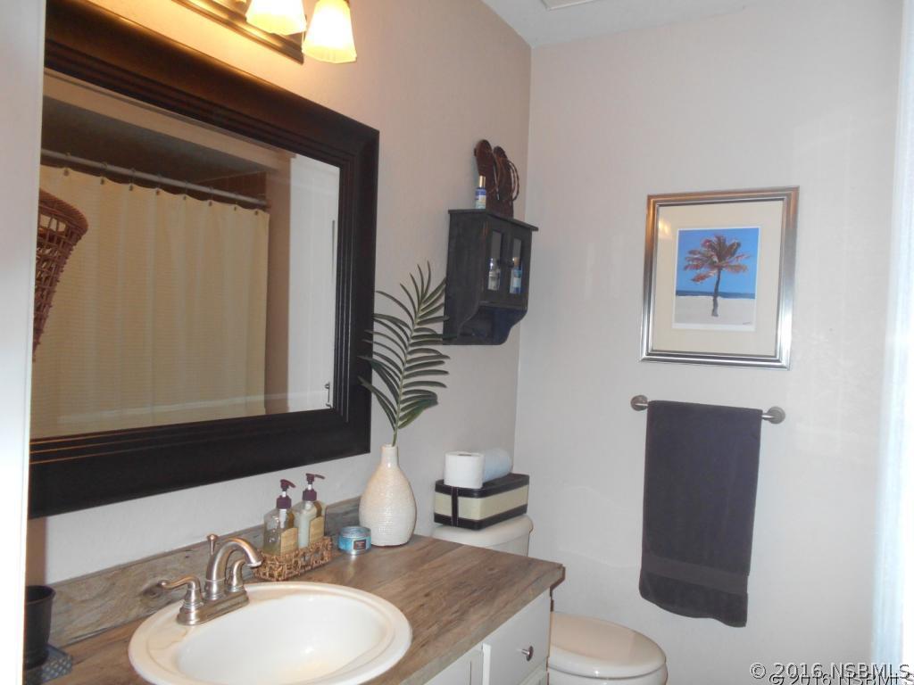 197 Roberts Road Edgewater, FL 32141 - Photo 24 of 29 Gallery Image 24