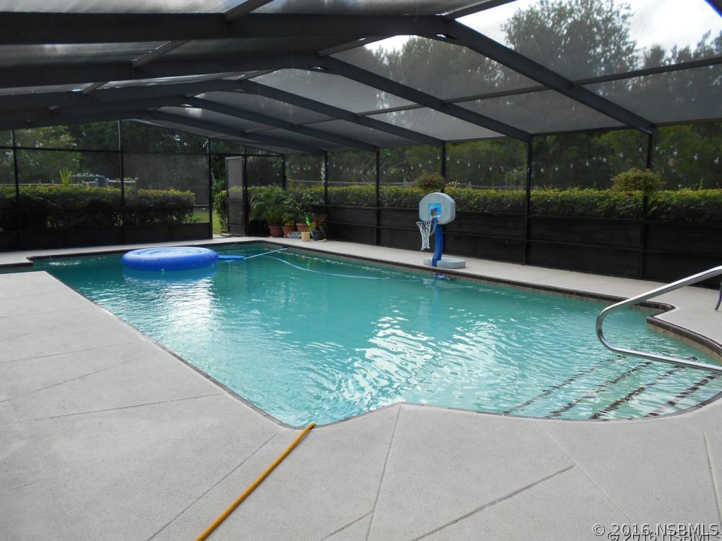 197 Roberts Road Edgewater, FL 32141 - Photo 4 of 29 Gallery Image 4