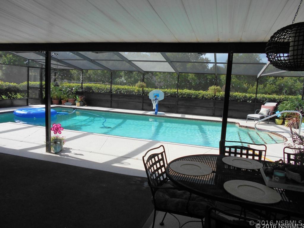 197 Roberts Road Edgewater, FL 32141 - Photo 6 of 29 Gallery Image 6