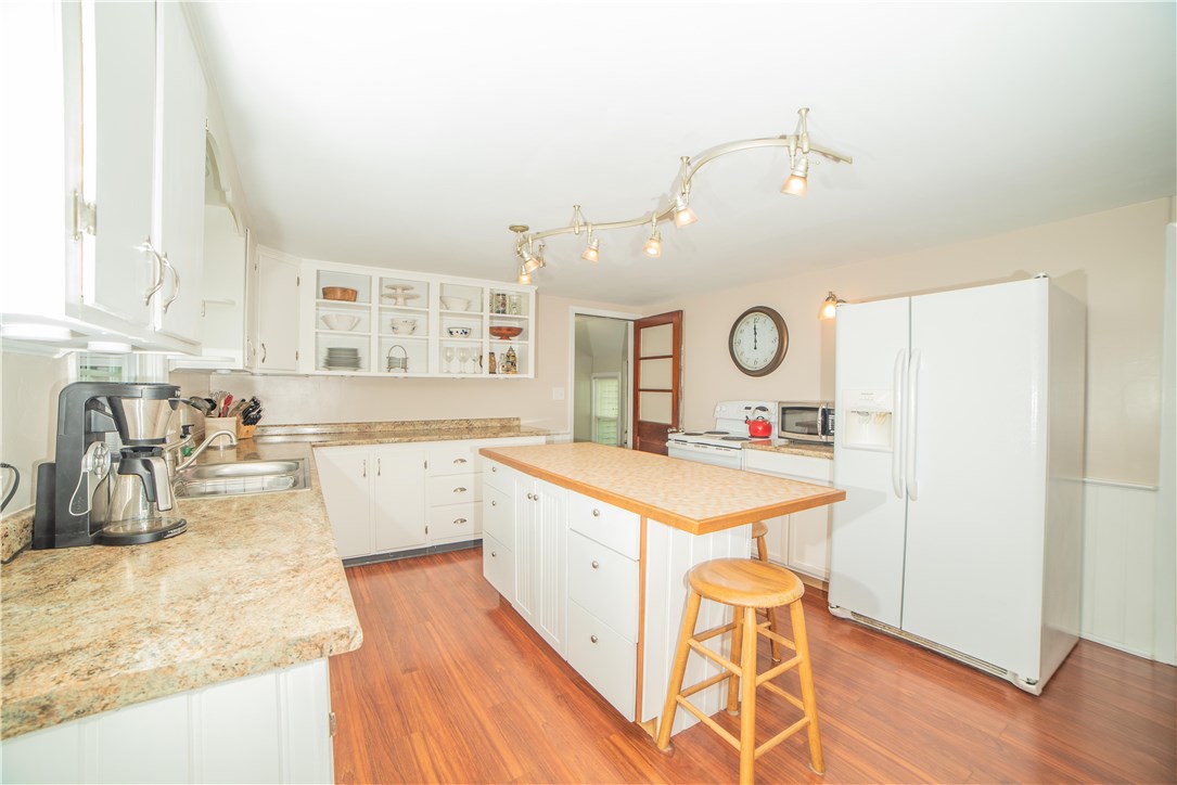 85 Duchess Road Cumberland, RI 02864 - Photo 12 of 33
