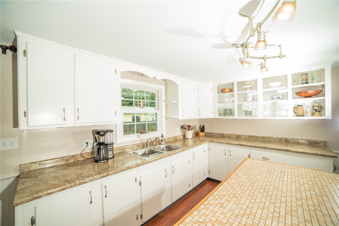 85 Duchess Road Cumberland, RI 02864 - Photo 15 of 33
