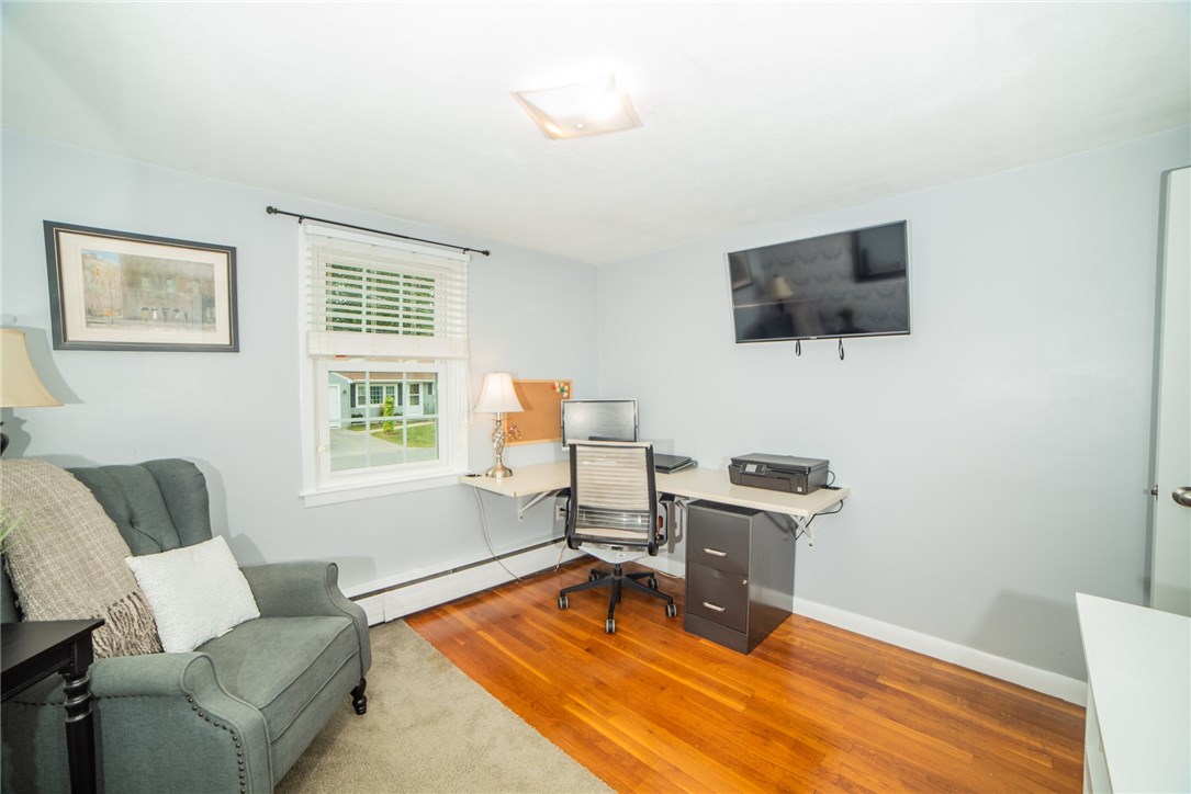 85 Duchess Road Cumberland, RI 02864 - Photo 18 of 33