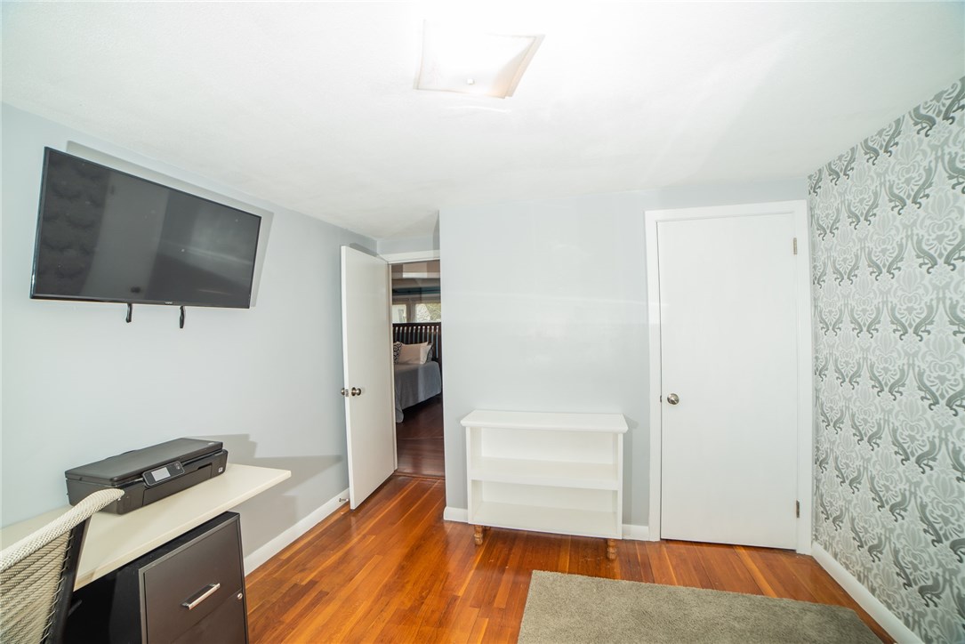 85 Duchess Road Cumberland, RI 02864 - Photo 19 of 33