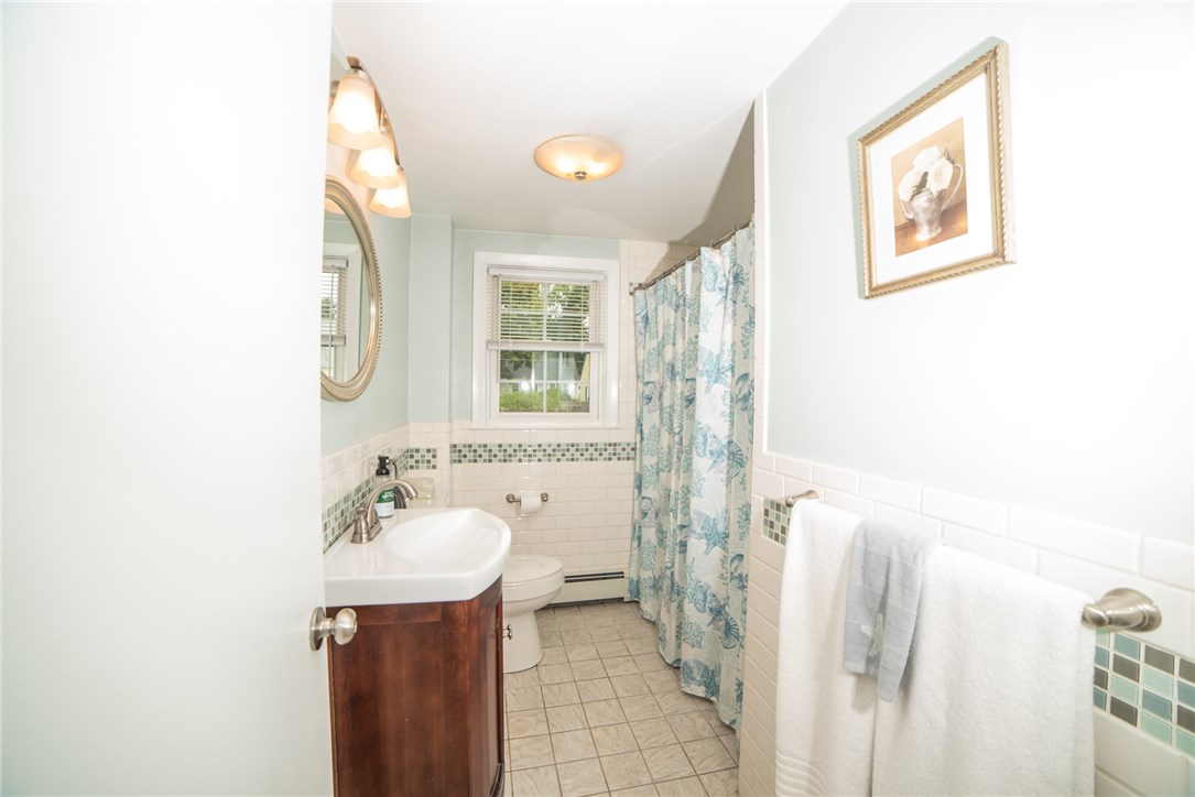 85 Duchess Road Cumberland, RI 02864 - Photo 20 of 33
