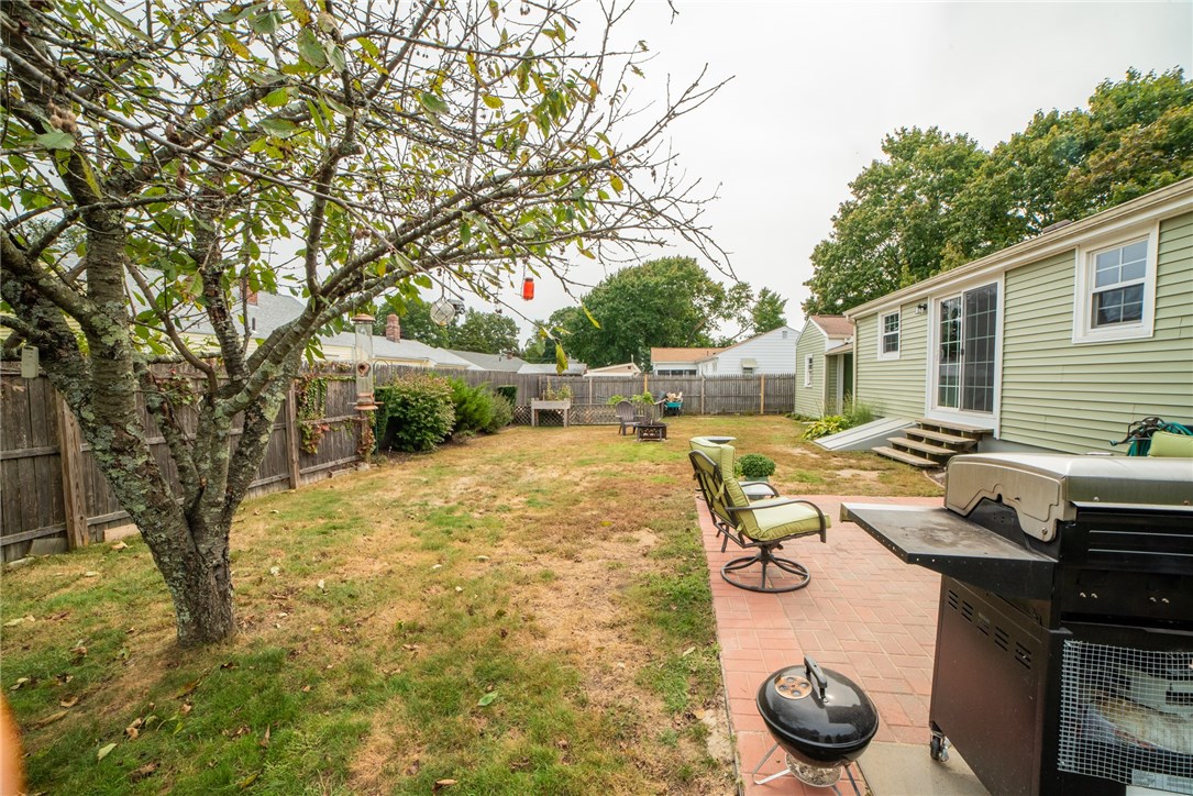 85 Duchess Road Cumberland, RI 02864 - Photo 29 of 33