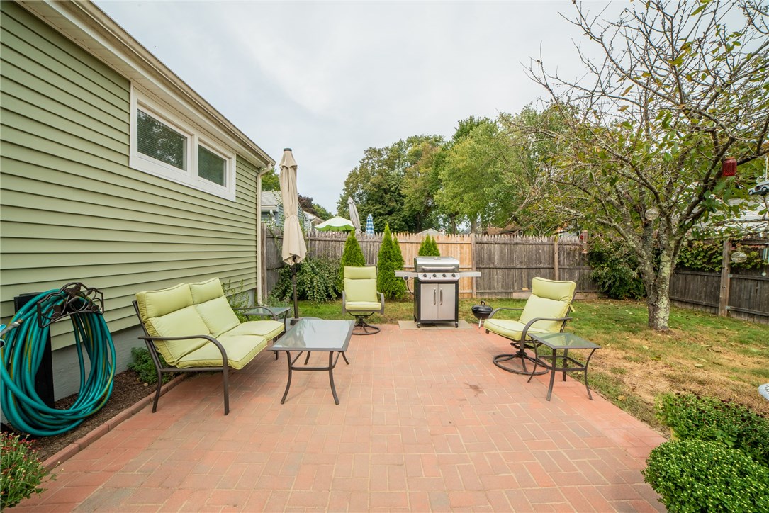 85 Duchess Road Cumberland, RI 02864 - Photo 30 of 33
