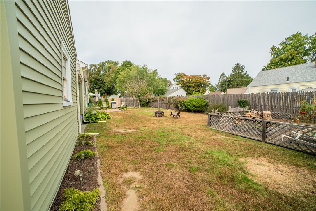85 Duchess Road Cumberland, RI 02864 - Photo 32 of 33