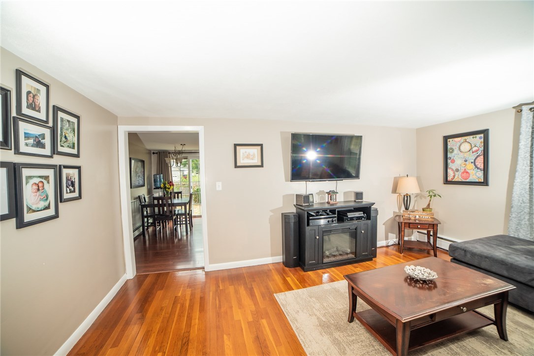 85 Duchess Road Cumberland, RI 02864 - Photo 9 of 33