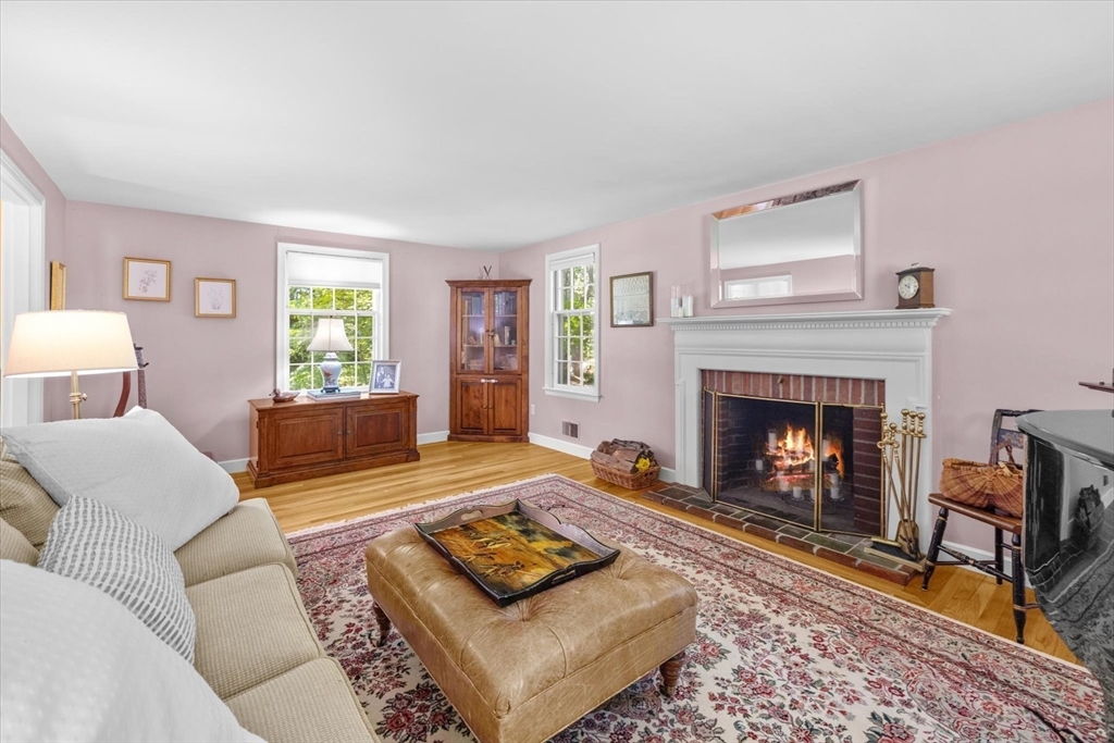 15 Willard Grant Road Sudbury, MA 01776 - Photo 9 of 40