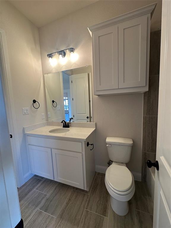 108 Blackstar Lane Decatur, TX 76234 - Photo 20 of 37 Ensuite Bathroom